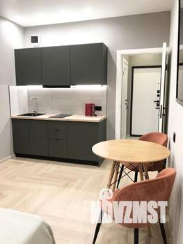 Студия квартира, посуточно, 28м2, 3/12 этаж