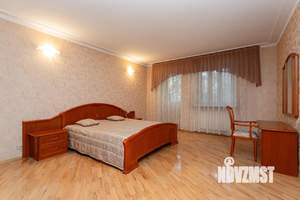 2-к квартира, на длительный срок, 102м2, 1/4 этаж