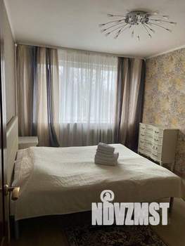 1-к квартира, посуточно, 64м2, 1/1 этаж