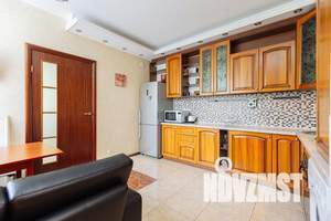 1-к квартира, посуточно, 40м2, 3/3 этаж