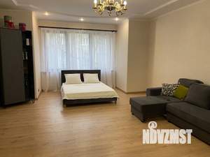 1-к квартира, посуточно, 100м2, 2/5 этаж