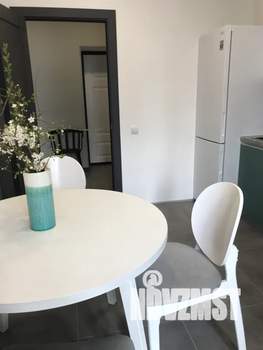 1-к квартира, посуточно, 42м2, 7/10 этаж