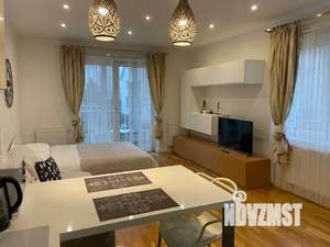 Студия квартира, посуточно, 33м2, 2/5 этаж