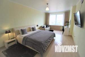 2-к квартира, посуточно, 135м2, 1/1 этаж