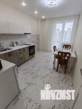 1-к квартира, посуточно, 40м2, 7/25 этаж