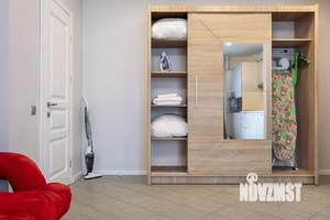 1-к квартира, посуточно, 43м2, 4/10 этаж