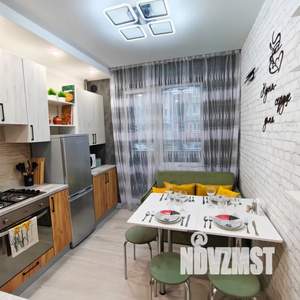 1-к квартира, посуточно, 33м2, 1/8 этаж