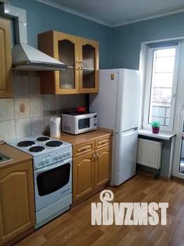 1-к квартира, посуточно, 37м2, 5/6 этаж