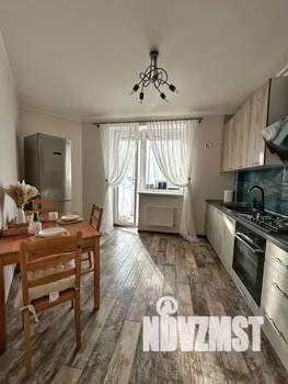 1-к квартира, посуточно, 35м2, 4/10 этаж