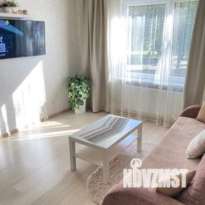 1-к квартира, посуточно, 41м2, 2/9 этаж