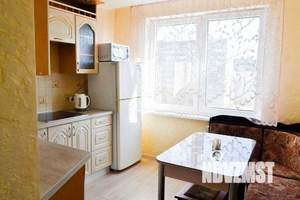 2-к квартира, посуточно, 47м2, 1/1 этаж