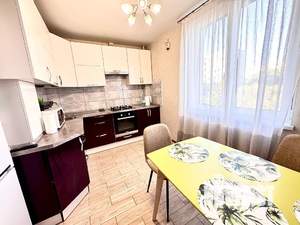 2-к квартира, посуточно, 70м2, 4/15 этаж