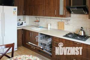 3-к квартира, посуточно, 101м2, 10/10 этаж