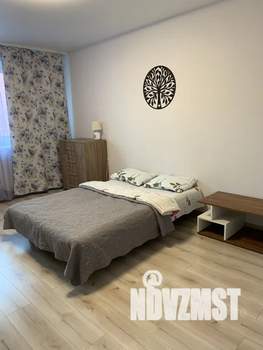 1-к квартира, посуточно, 42м2, 3/10 этаж