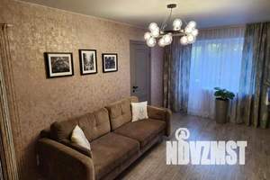 1-к квартира, посуточно, 44м2, 3/3 этаж