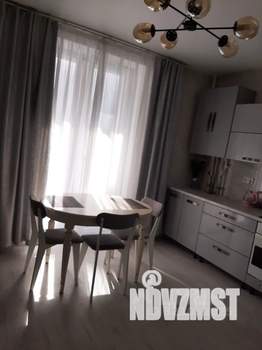 1-к квартира, посуточно, 48м2, 4/10 этаж
