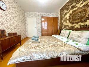 3-к квартира, посуточно, 64м2, 1/1 этаж