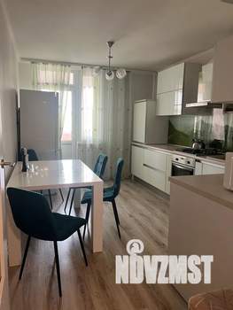 2-к квартира, посуточно, 66м2, 8/10 этаж