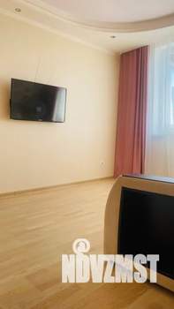 1-к квартира, посуточно, 42м2, 14/17 этаж