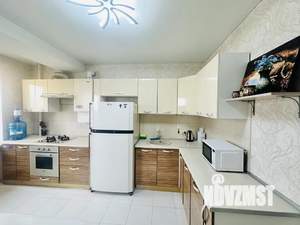 1-к квартира, посуточно, 43м2, 7/10 этаж