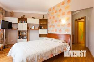 3-к квартира, посуточно, 96м2, 2/9 этаж