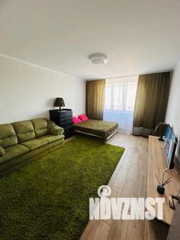 1-к квартира, посуточно, 44м2, 3/10 этаж