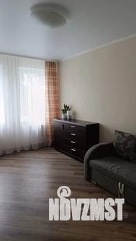 1-к квартира, посуточно, 37м2, 3/9 этаж