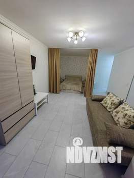 Студия квартира, посуточно, 35м2, 2/4 этаж