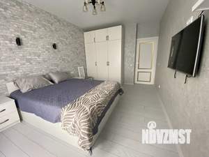 1-к квартира, посуточно, 38м2, 8/8 этаж