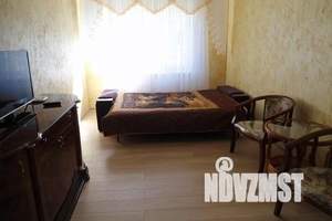 1-к квартира, посуточно, 42м2, 1/16 этаж