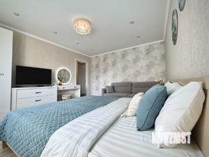 1-к квартира, посуточно, 38м2, 3/6 этаж