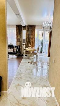 Студия квартира, посуточно, 43м2, 1/12 этаж