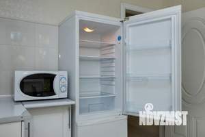 1-к квартира, посуточно, 42м2, 2/10 этаж