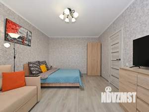 1-к квартира, посуточно, 38м2, 7/10 этаж