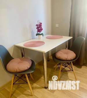 Студия квартира, посуточно, 25м2, 1/5 этаж