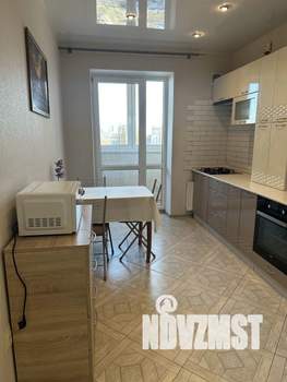 1-к квартира, посуточно, 37м2, 1/1 этаж