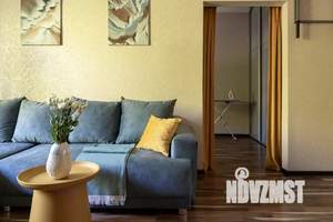 2-к квартира, посуточно, 55м2, 1/1 этаж