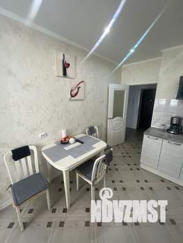 1-к квартира, посуточно, 40м2, 5/8 этаж