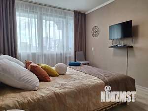 1-к квартира, посуточно, 32м2, 7/10 этаж