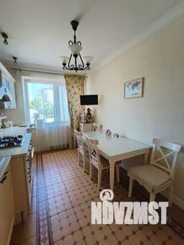 2-к квартира, посуточно, 68м2, 1/3 этаж