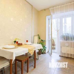 1-к квартира, посуточно, 42м2, 1/1 этаж