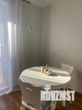 1-к квартира, посуточно, 38м2, 4/12 этаж