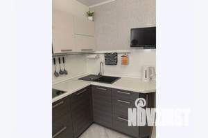 1-к квартира, посуточно, 42м2, 4/10 этаж