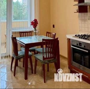 2-к квартира, посуточно, 80м2, 1/1 этаж