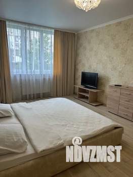 1-к квартира, посуточно, 46м2, 1/10 этаж