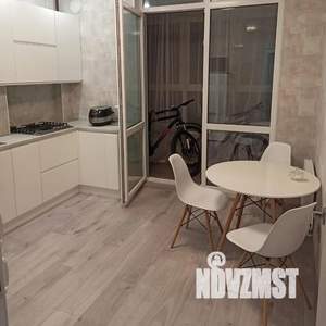 1-к квартира, посуточно, 43м2, 6/9 этаж