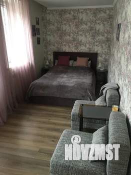 Студия квартира, посуточно, 33м2, 2/5 этаж