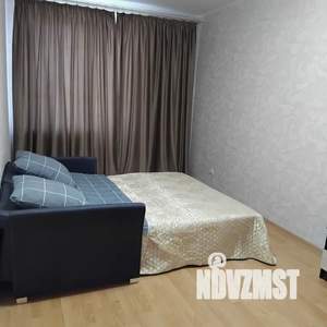 1-к квартира, посуточно, 38м2, 6/8 этаж