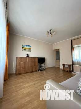 1-к квартира, посуточно, 38м2, 5/5 этаж