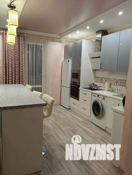 Студия квартира, посуточно, 37м2, 10/12 этаж